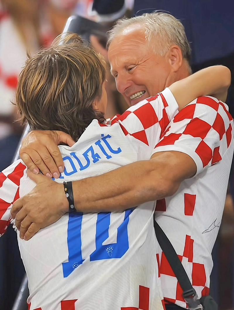 库里库明加缺战亚历山大30+7 雷霆狂胜残阵勇士37分