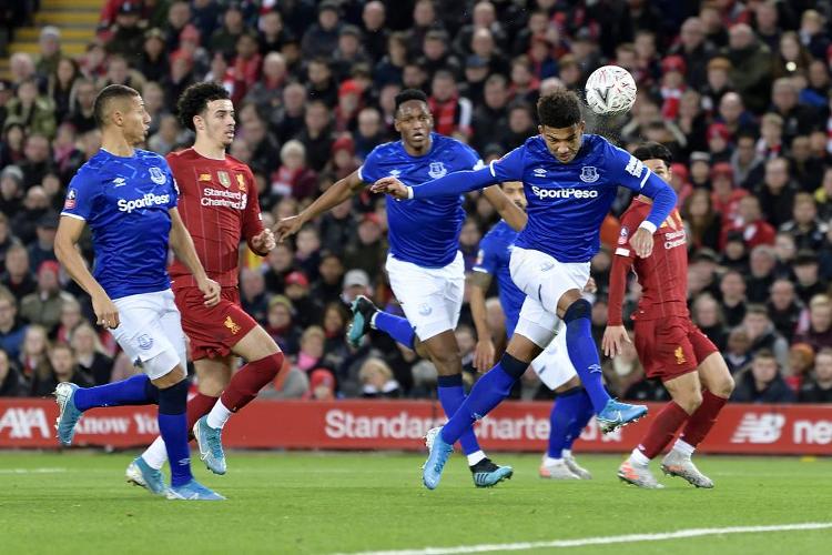 周六意甲前瞻：那不勒斯VS萨索洛 主场劲旅争四抢分 客队残阵保级死守攻防博弈比分预测