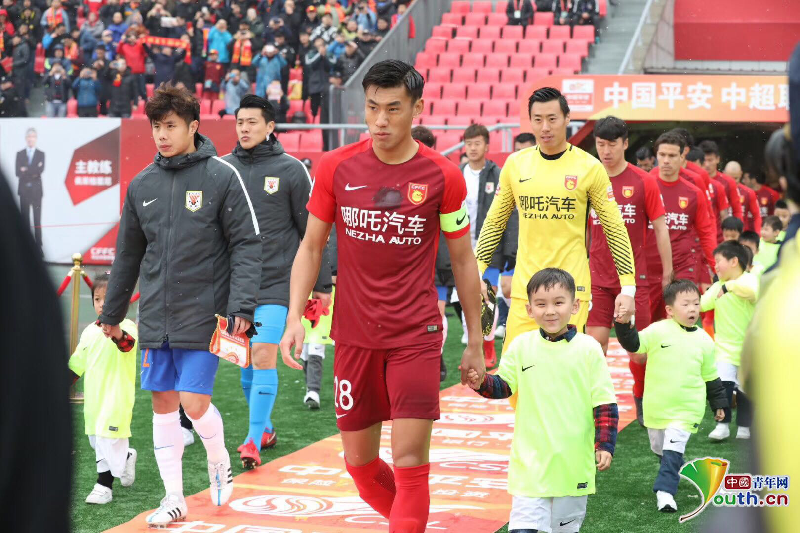 中国足球职业联赛颁奖会上海举行 各项最佳揭晓