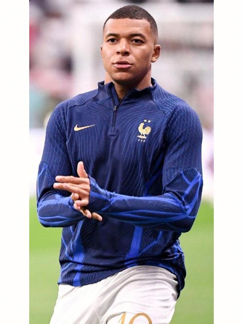 广东队训练！胡明轩苦练三分球 杜锋很严肃 徐杰不吭声