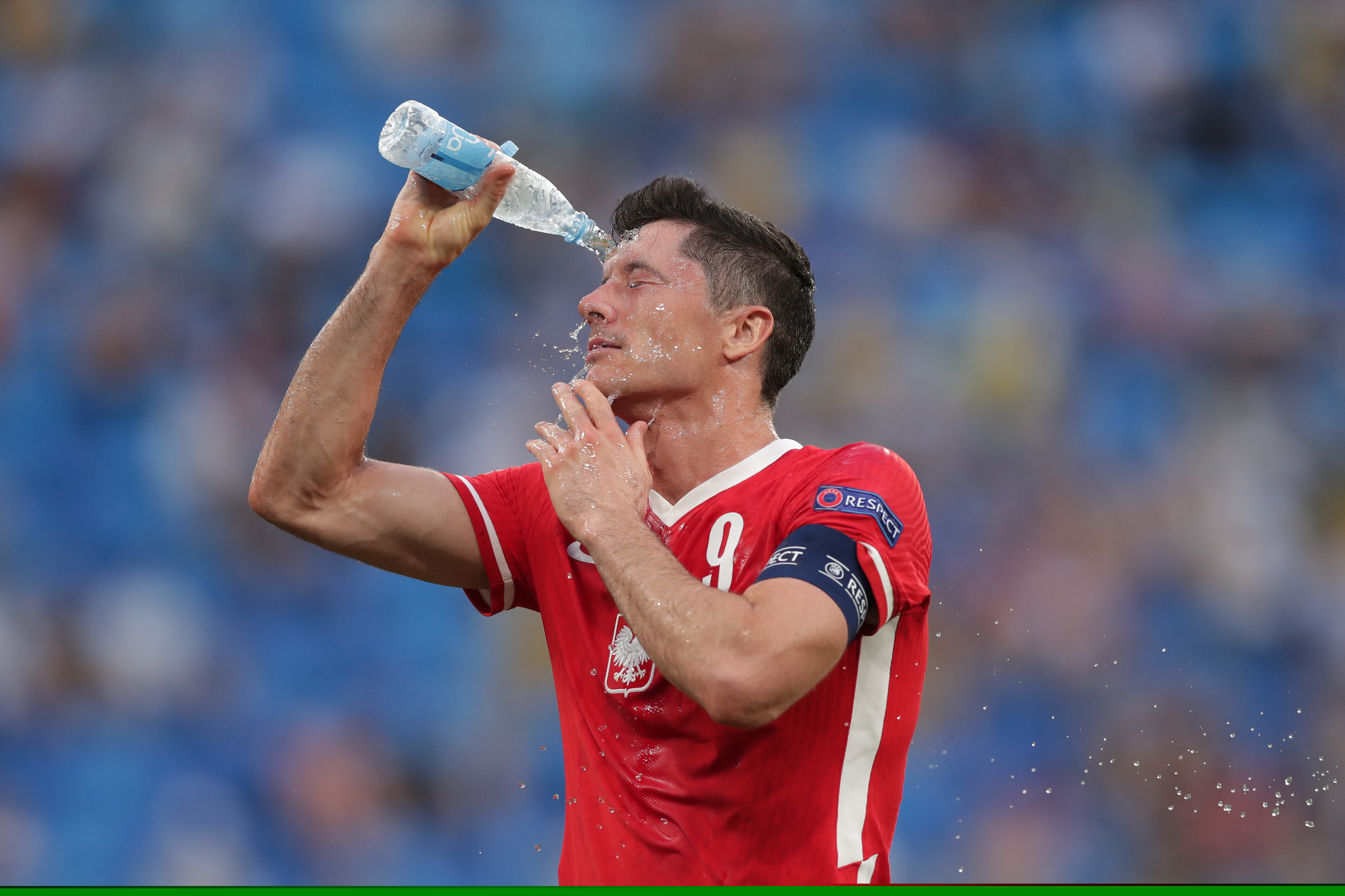 骆歆cos水晶玫瑰凯特琳，拍照当天身体不适，网友：再次理解记得