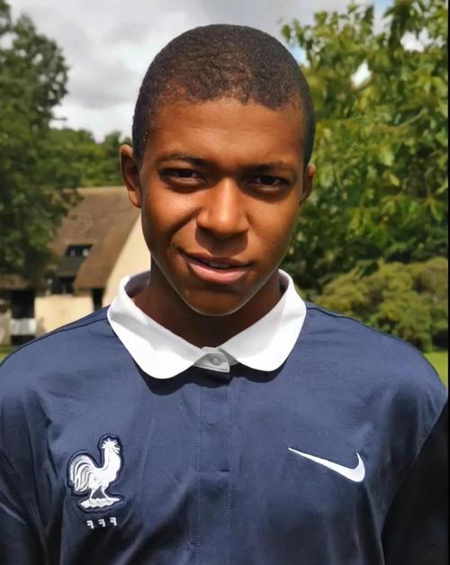 完美世界发布内部反贪腐公告，涉百万工作室、青云工作室及硬核工作室等多名负责人